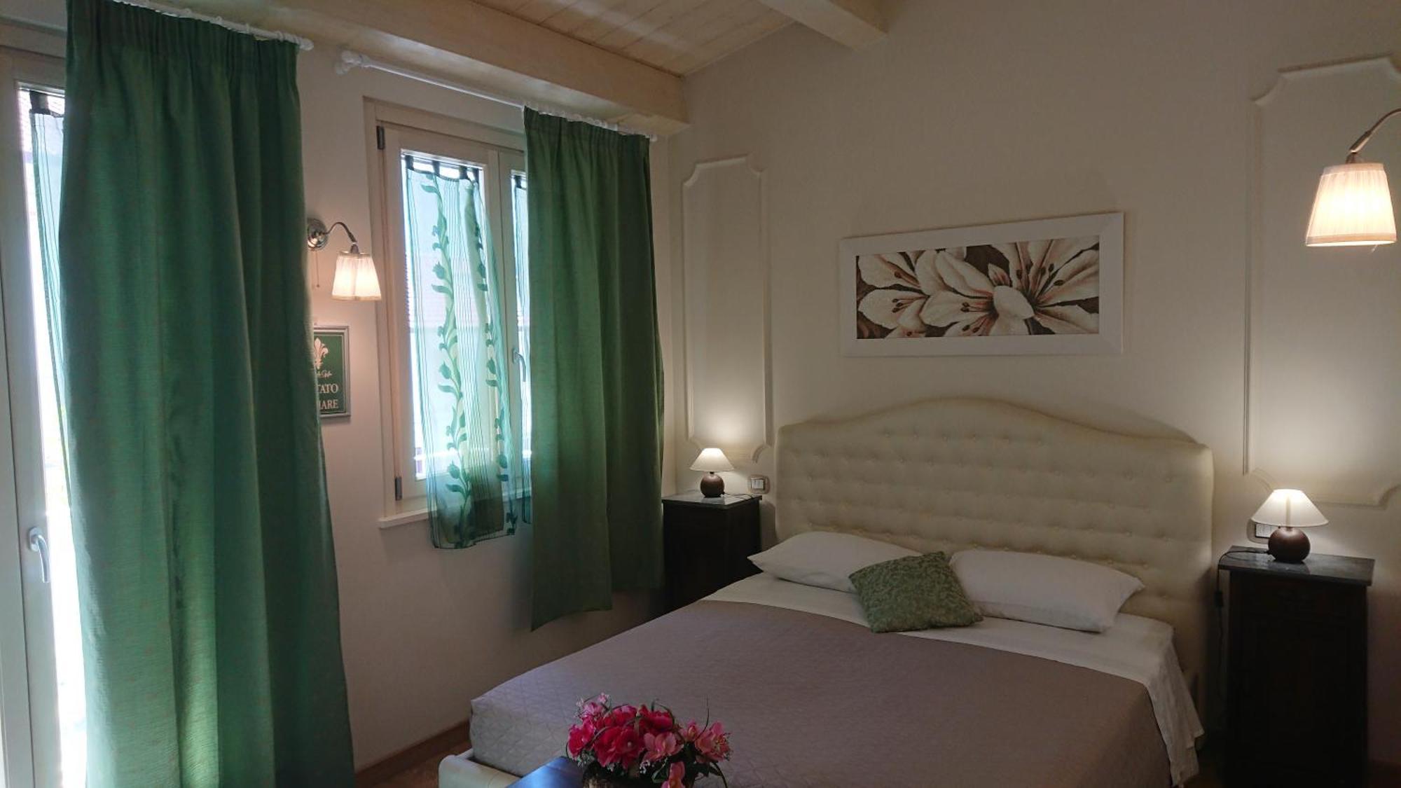 Il Piccolo Giglio Bed & Breakfast ปอร์โต ซันเตลปีดิโอ ภายนอก รูปภาพ